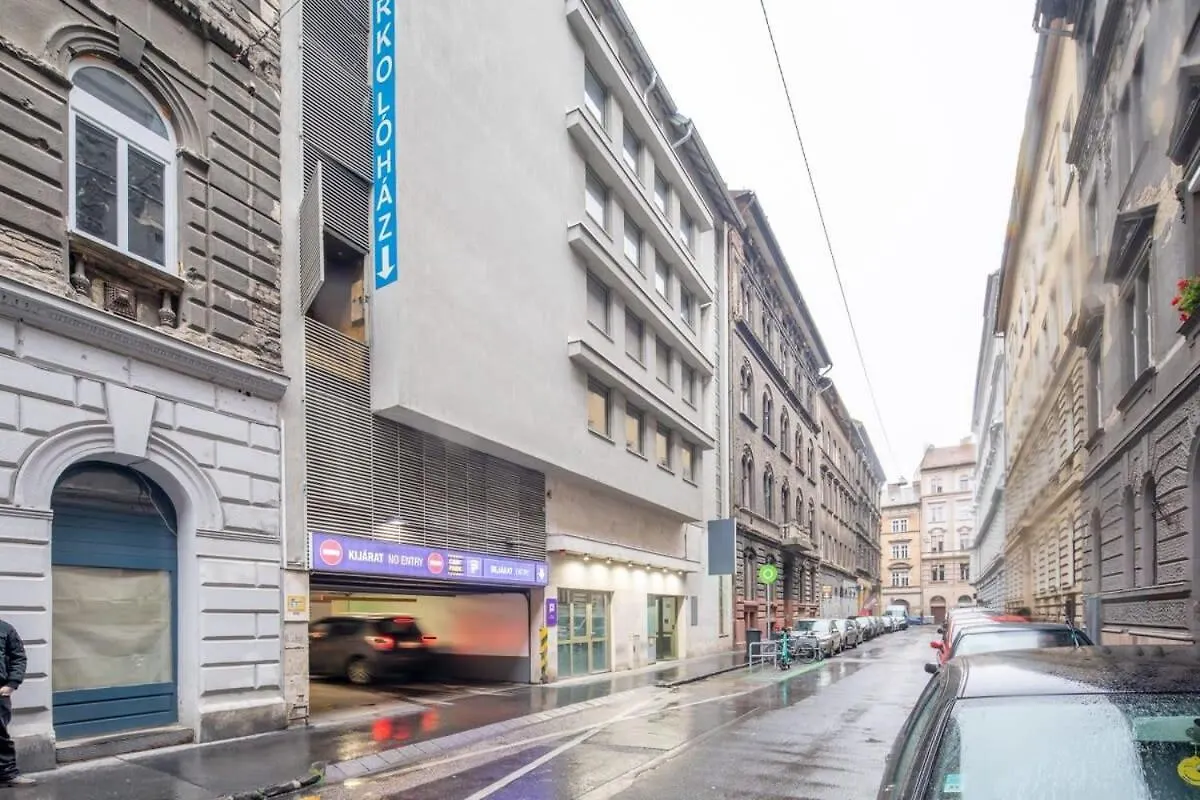Very Central Convenient Flat Budapest Hungary