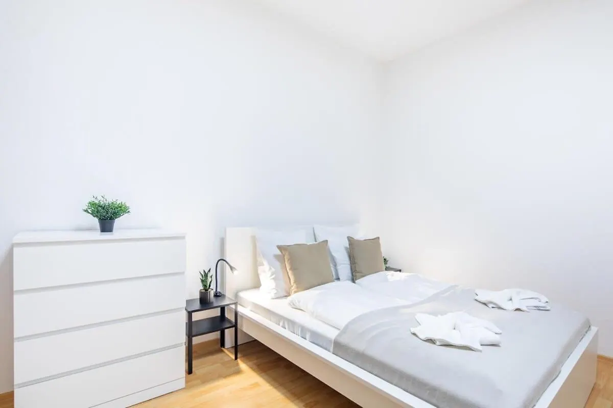 Very Central Convenient Flat Budapest Apartment