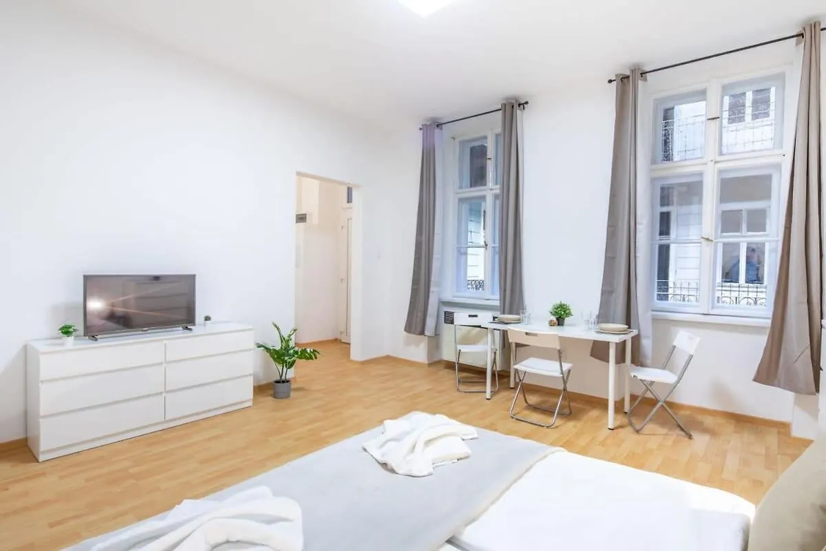 Apartment Very Central Convenient Flat Budapest