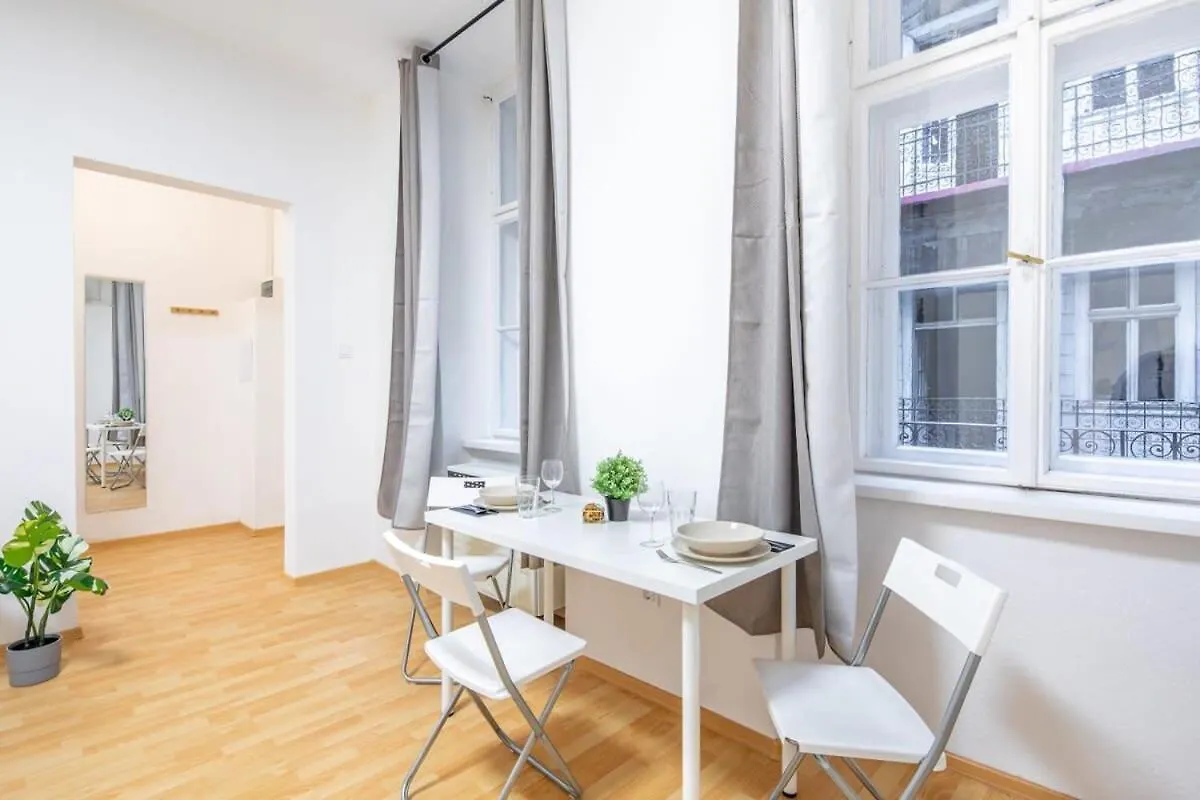Apartment Very Central Convenient Flat Budapest